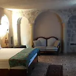 エルメス ケーブ ホテル 3*