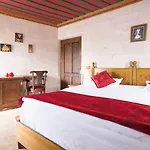 Hermes Cave Uçhisar