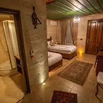 Hermes Cave Hotel