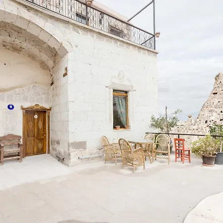Hermes Cave Hotel 2*