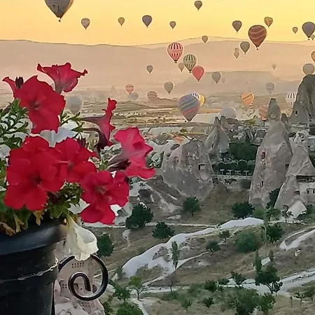 Hermes Cave Hotel 3*