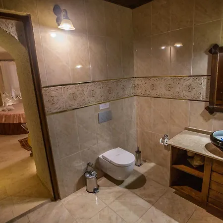 Hermes Cave Hotel 3*