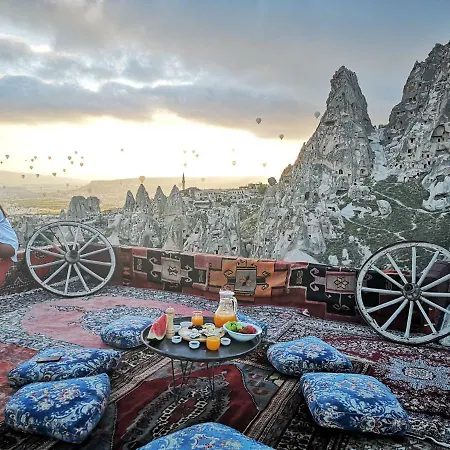 Hermes Cave Hotel