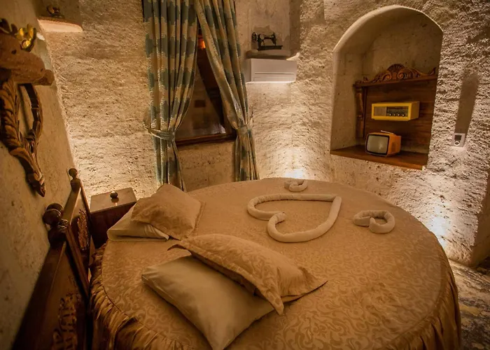 Hotel Hermes Cave 3*