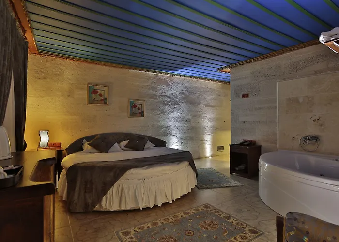 Hermes Cave Üçhisar