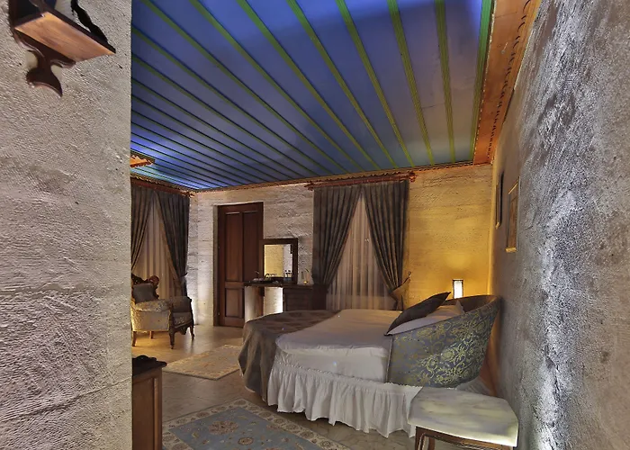 Hermes Cave Üçhisar